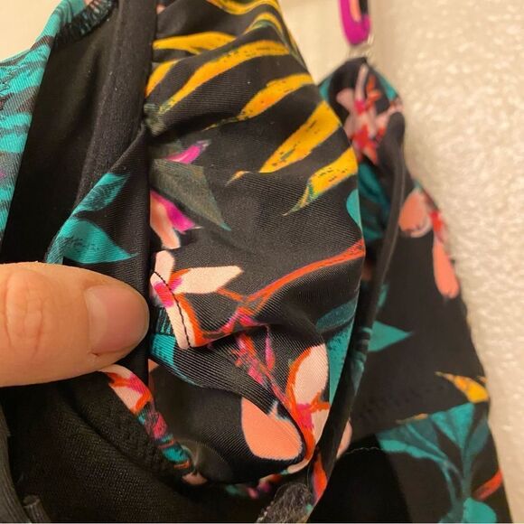 OLD NAVY Womens Swimsuit front tie Cut Out black Tropical One Piece Padded -XS - Picture 11 of 11